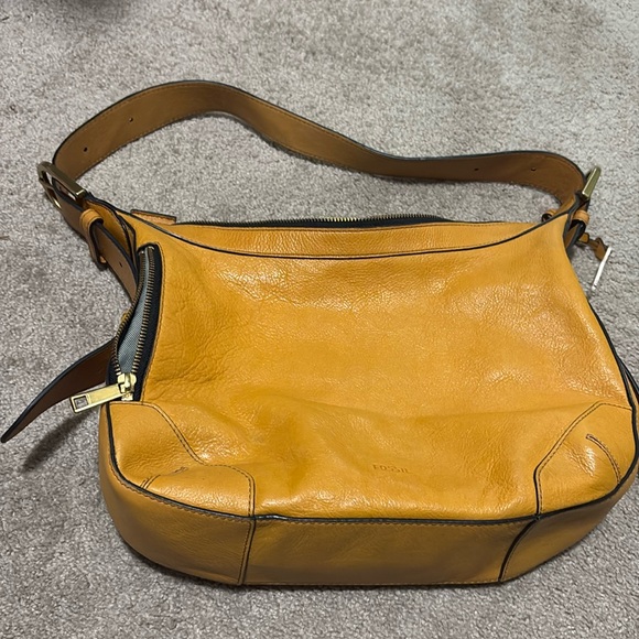 Fossil Hannah Hobo Shoulder Bag Amber Gold - Picture 2 of 11